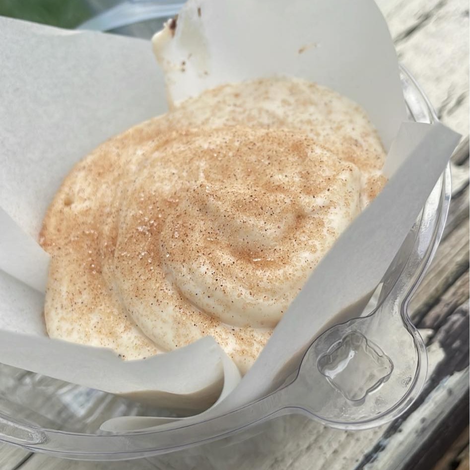 Cinnamon roll frosting